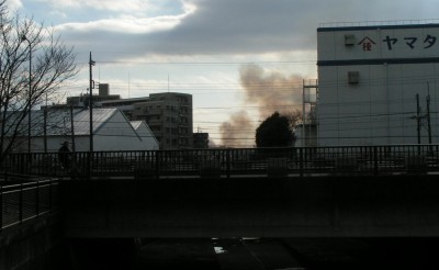 多摩川河川敷の火事 12年2月 多摩の中ほど 多摩川河川敷の火事 12年2月 多摩の中ほど