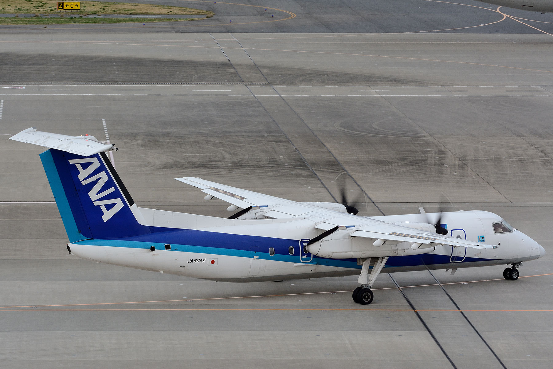 Bombardier DHC-8-Q300 Dash 8 / JA804K - 最終運航日 - : SKY