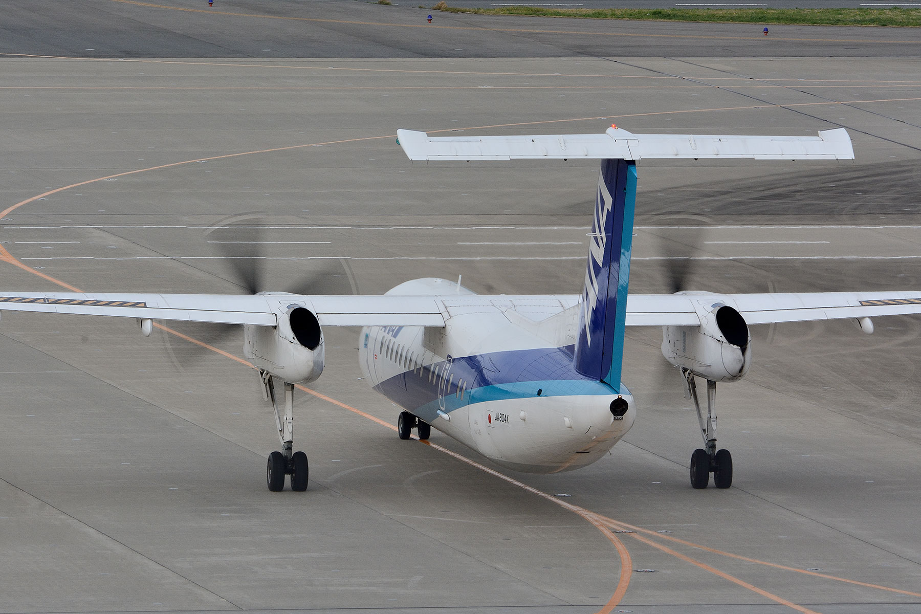 全日空商事DHC-8-300 ANA Q300大島空港ラストフライト 全日空商事|DHC-8-300 ANA 大島ラストフライト|HARDOFFオフ