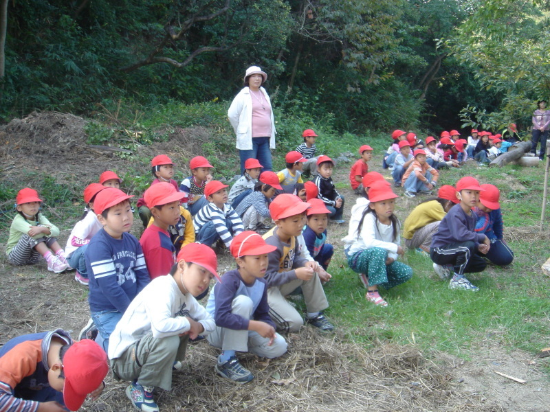 小学校遠足ダブルサポート in うみべの森_c0108460_22105505.jpg