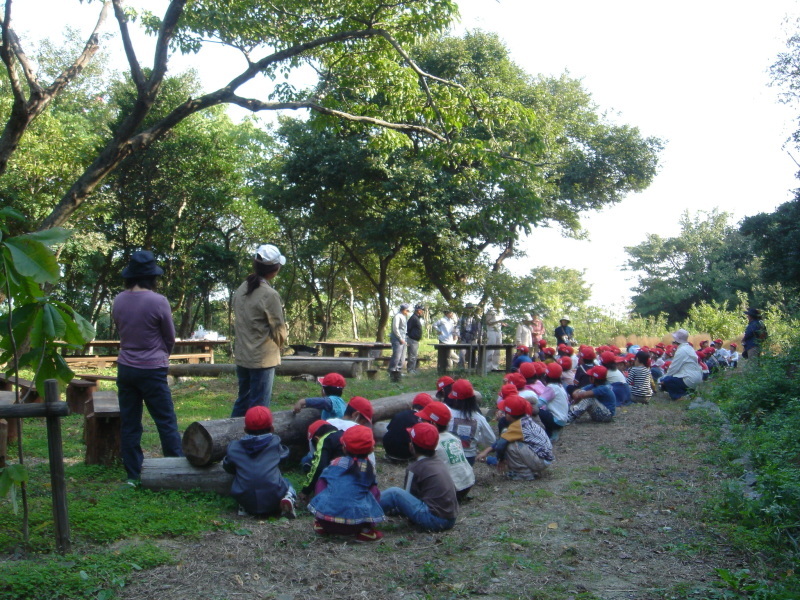 小学校遠足ダブルサポート in うみべの森_c0108460_22105661.jpg
