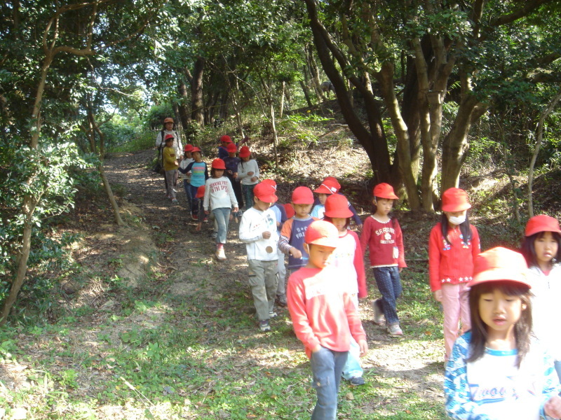 小学校遠足ダブルサポート in うみべの森_c0108460_22150844.jpg