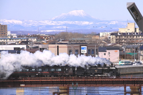 蒸気機関車が走る街　２月１０日_f0113639_1633530.jpg