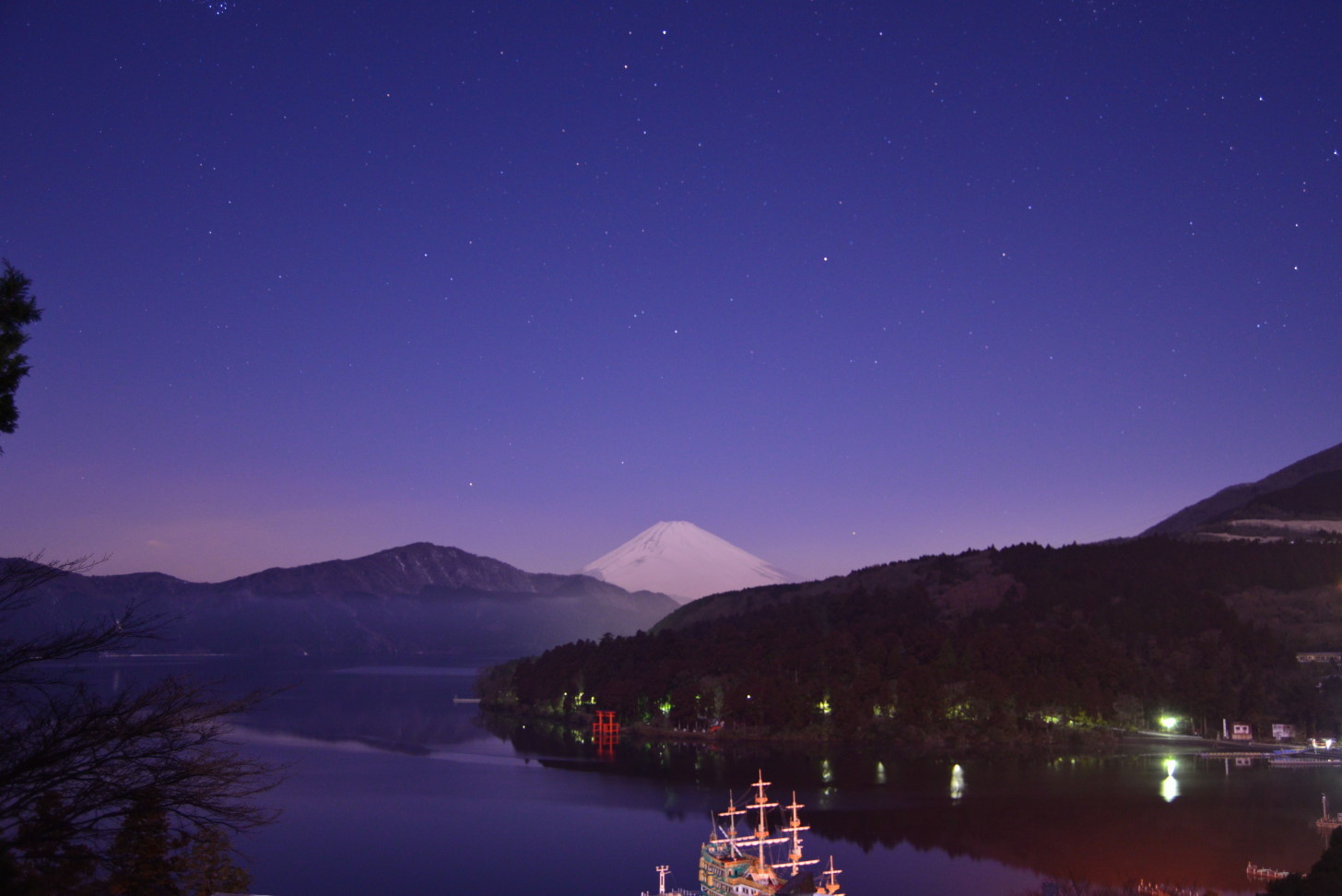 大観山と芦ノ湖からの富士山_a0307264_20285353.jpg