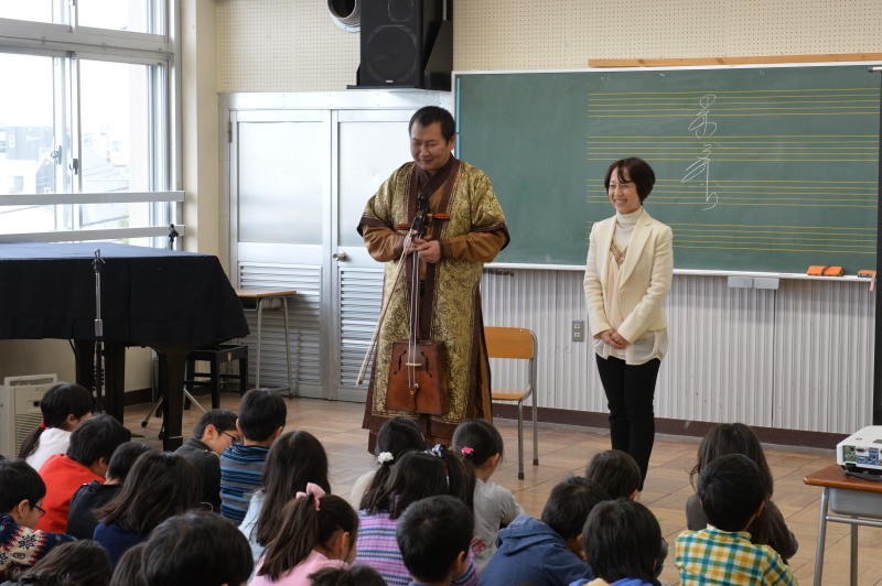馬頭琴音楽CD 果てしなき草原の上に アヨーシ・バトエルデネ