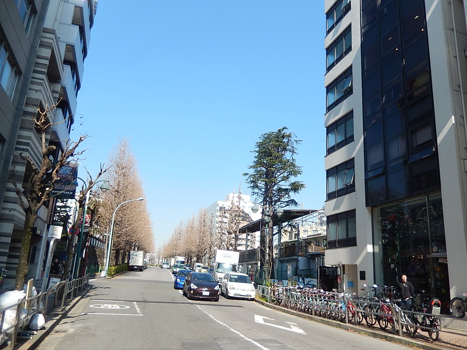 2月11日　渋谷　原宿　の自転車屋　FLAME bike前です_e0188759_12392266.jpg