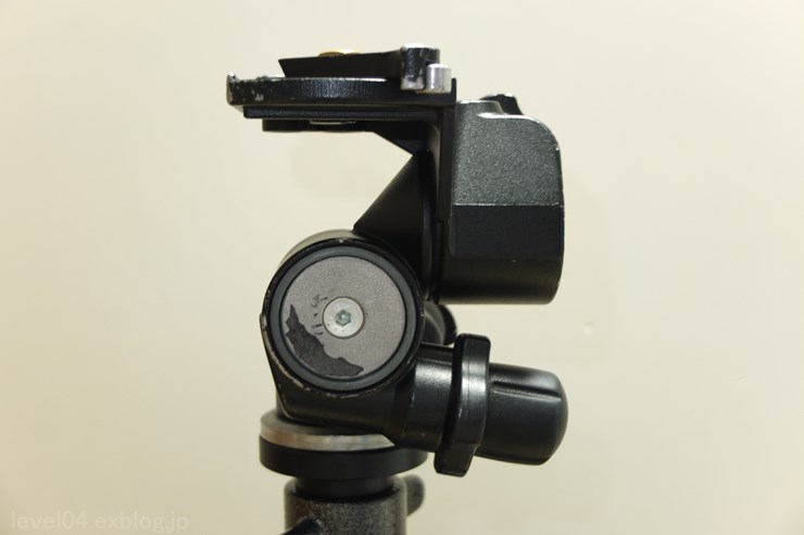 Manfrotto ギア付きジュニア雲台410 分解調整_d0319222_20454175.jpg