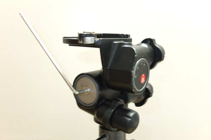 Manfrotto ギア付きジュニア雲台410 分解調整_d0319222_20454558.jpg