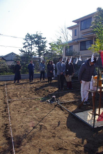 鵠沼で地鎮祭_c0130172_1811657.jpg