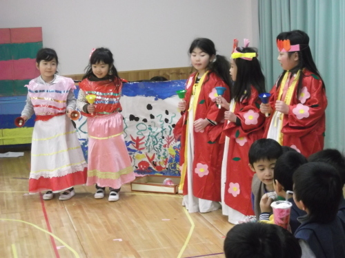うらしまつきたろう 劇 ひとりひとりの心きらめく 今 を感じて ちばようちえん うらしまつきたろう 劇 ひとりひとりの心きらめく 今 を感じて ちばようちえん