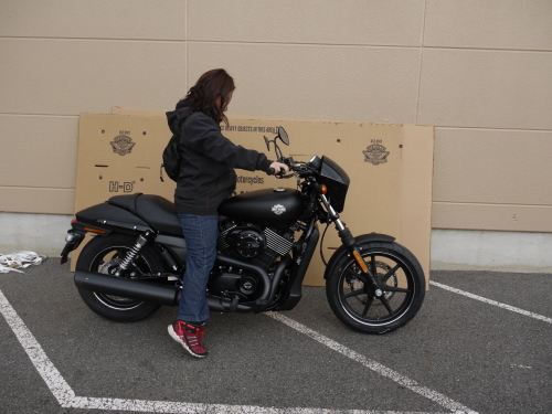 ストリート(XG750)入荷しました!_b0317459_13055285.jpg