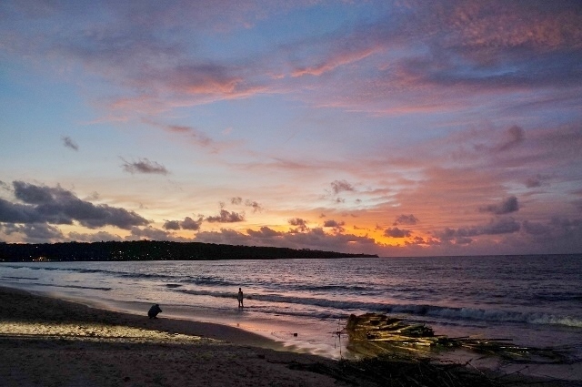 Belmond Jimbaran Puri Bali / サンセットとヌラヤン・レストラン_e0201926_21471230.jpg