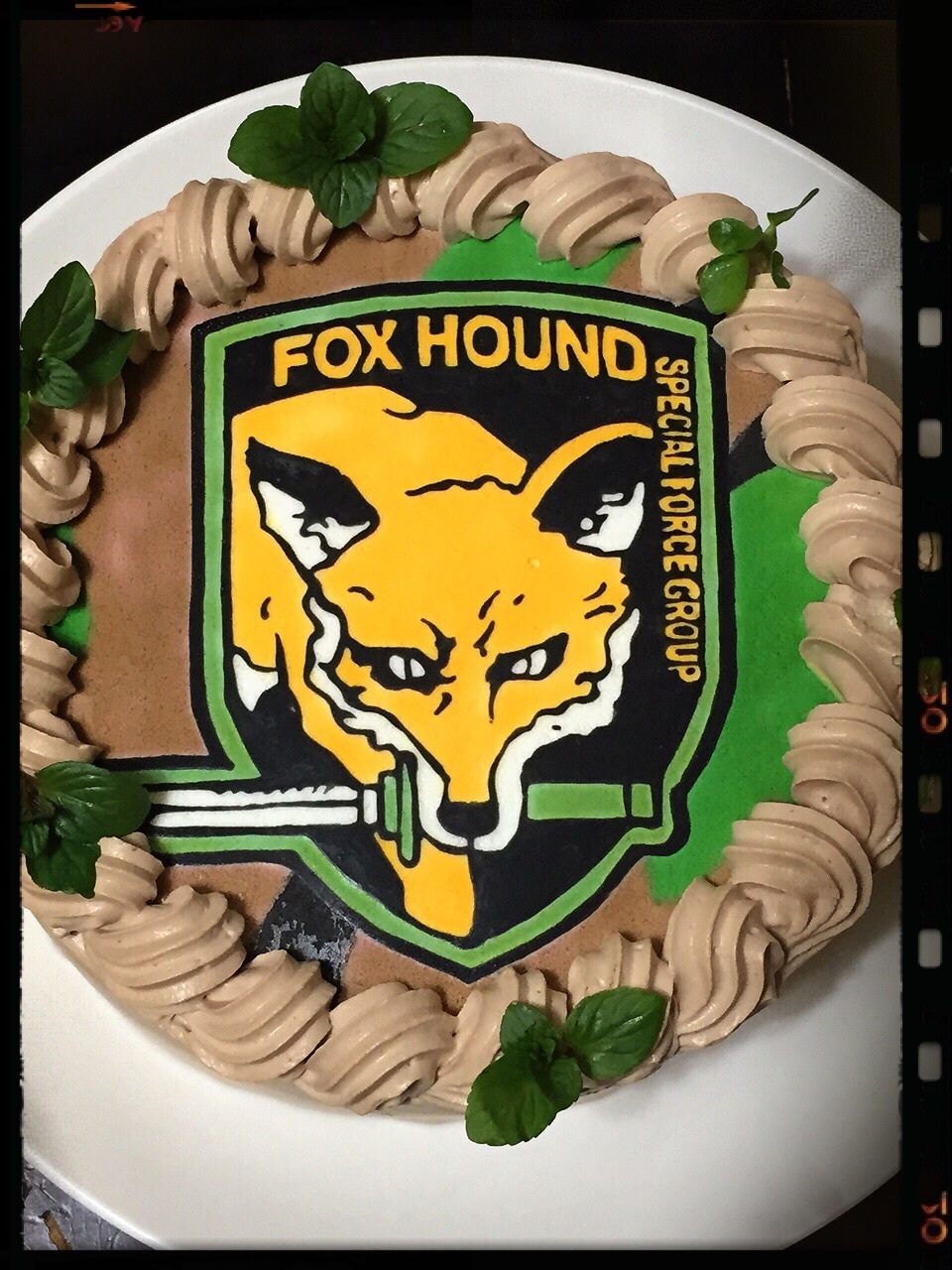メタルギアソリッドケーキ Metal Gear Solid Cake 幸せなトカゲ おもにケーキをつくってます