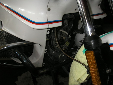 R100RS 2本サス ツインプラグ セルの交換_e0218639_12241741.jpg