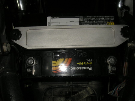 R100RS 2本サス ツインプラグ セルの交換_e0218639_1229373.jpg