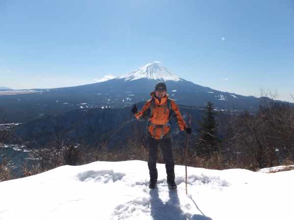 ペンションの裏山～毛無山　雪山トレッキング_c0146122_16232878.jpg