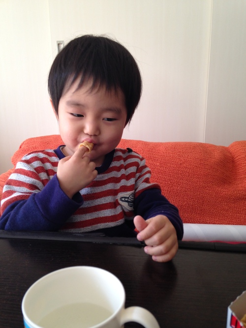 はじめてのチョコレート_a0267942_13335579.jpg