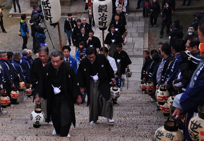 鞆八幡の御弓神事_a0284558_1728744.jpg