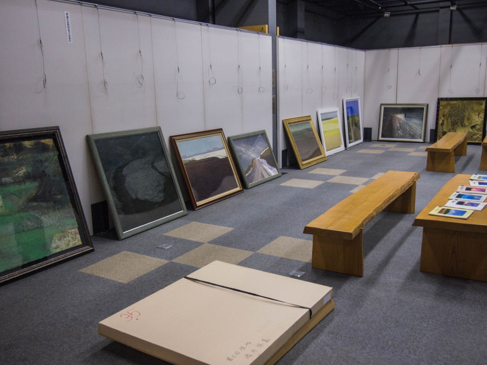 北の大地ビエンナーレ「道の駅移動展」カントリープラザで開催中!_f0276498_13332708.jpg