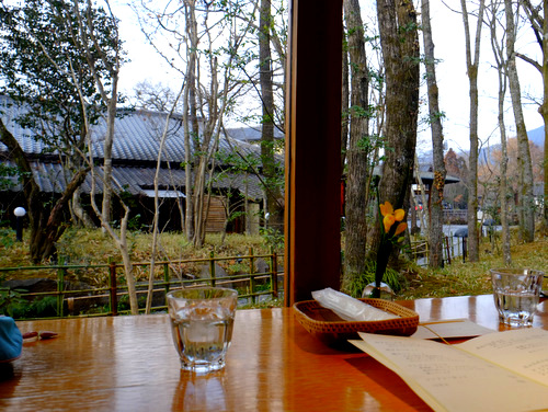 「大分・由布院 由布岳と茶房天井桟敷のモン・ユフ、ニコルズバーのカフェラテ」_a0000029_129471.jpg