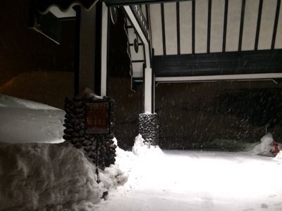 雪が降ってきました。_b0161073_1941131.jpg