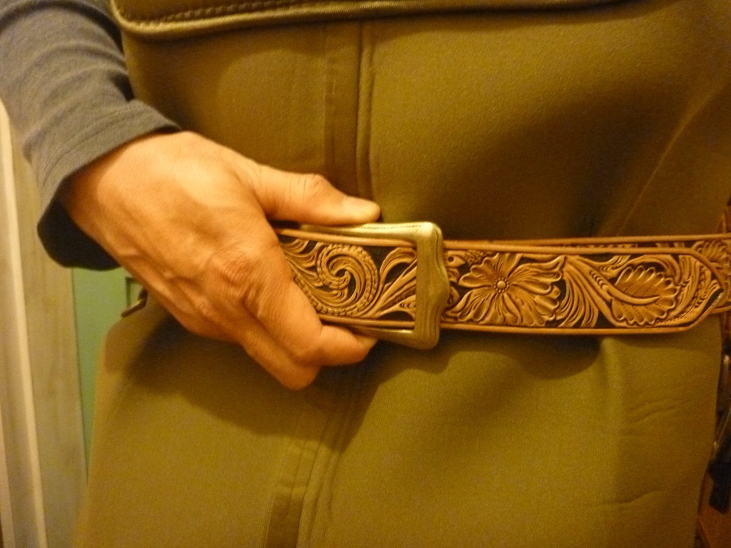CHARMS魚彫刻 レザー フィッシングベルト フィッシング