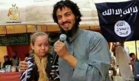 『児童虐待、イスラム国戦闘員が7歳の少女と結婚 』／　衝撃の動画_b0003330_131912.jpg