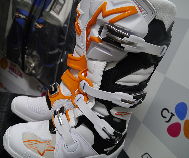 alpinestars ★　TECH7_f0178858_19553468.jpg