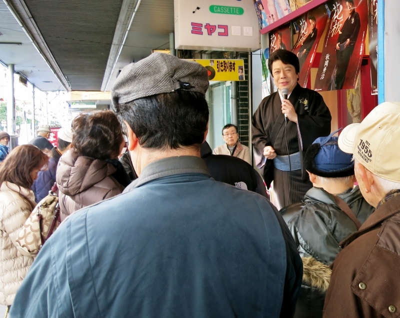 花板・発売記念ミニライブ・ミヤコ蕨店_b0083801_21295090.jpg