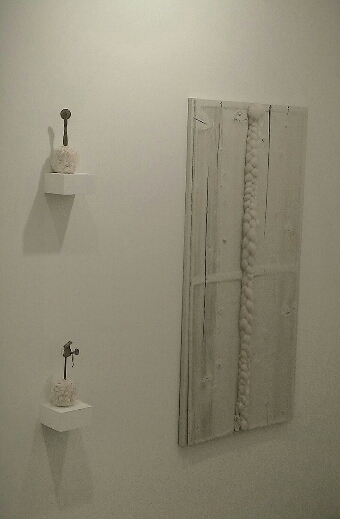 勝本みつるさんの展示_f0351305_13374023.jpg