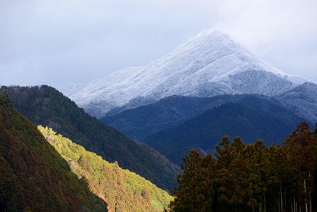 巨大氷筍の秘瀑　　喜平小屋谷　大滝_c0303868_1901636.jpg