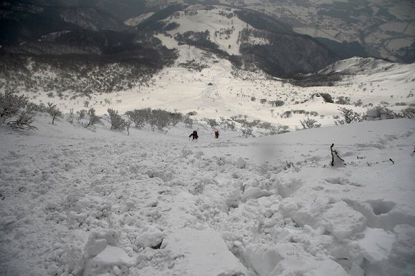 雪の伊吹山で山修行-2_f0073587_1112773.jpg