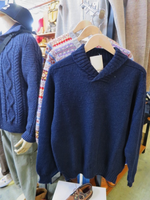 大人気です。。。Kato ・・・ Light Indigo CPO ROUND SHIRTS!★!_d0152280_652066.jpg