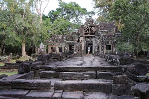 カンボジア　　バンテアイ・クデイ遺跡_c0338583_15184020.jpg