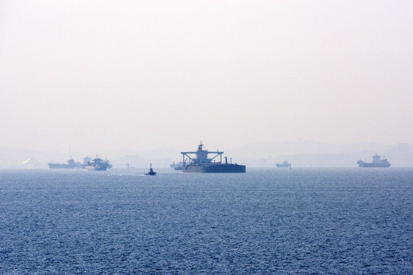 出光タンカーVLCC「APOLLO DREAM」_e0158925_2317406.jpg
