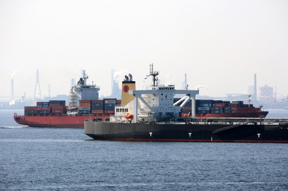 出光タンカーVLCC「APOLLO DREAM」_e0158925_23333253.jpg
