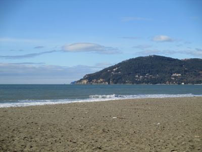 快晴、山から海へそして山を見る_d0136540_1343014.jpg