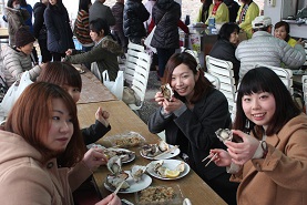 ドキュメント、かき祭り_e0175370_14155986.jpg