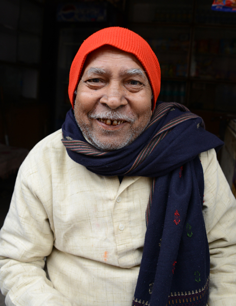 インド・バラナシの町並み写真_e0171573_2354394.jpg