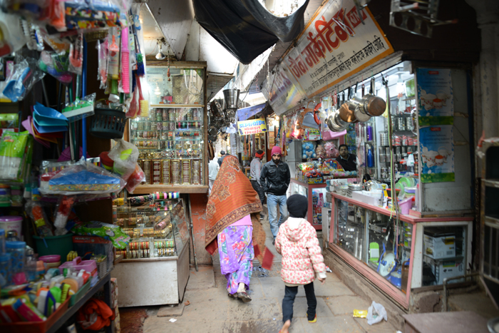 インド・バラナシの町並み写真_e0171573_23625.jpg