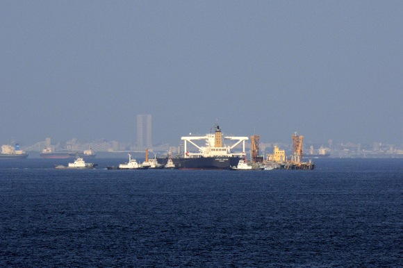 出光タンカーVLCC「APOLLO DREAM」_e0158925_0894.jpg