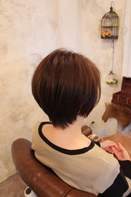 えりがタイトなショートボブ。_b0210688_215142.jpg
