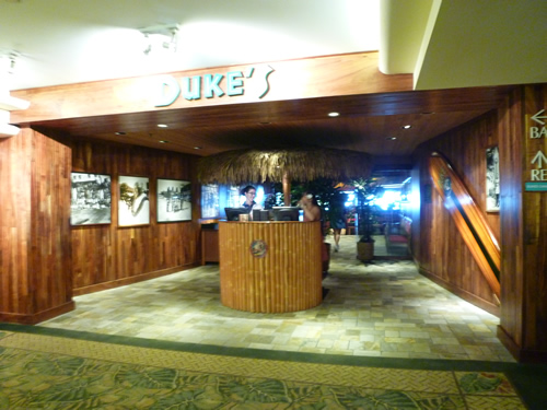 Duke\'s Waikiki_c0152767_19155281.jpg