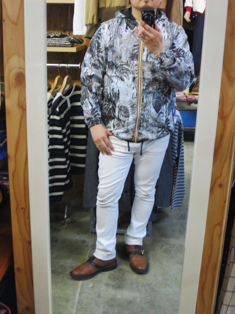 フランスの秀逸コラボ限定 ・・・ K WAY × Christian Lacroix (再!)_d0152280_22174185.jpg