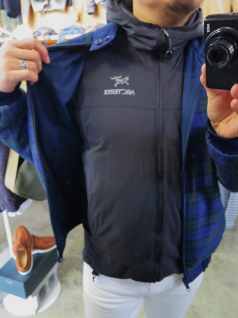 フランスの秀逸コラボ限定 ・・・ K WAY × Christian Lacroix (再!)_d0152280_22204833.jpg