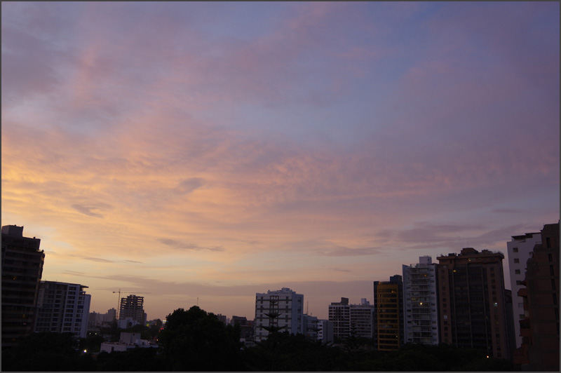 リマの空_b0019313_75173.jpg