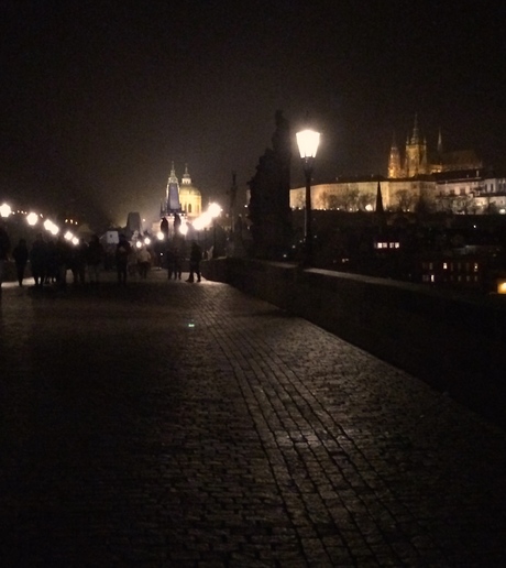 プラハ２月、夜散歩 - Prague, février, nuit..._a0231632_1934999.jpg