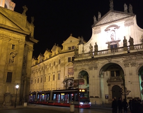 プラハ２月、夜散歩 - Prague, février, nuit..._a0231632_1945139.jpg