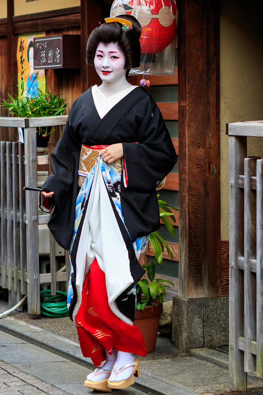 襟替え(祇園甲部・紗月さん)_f0155048_2334963.jpg