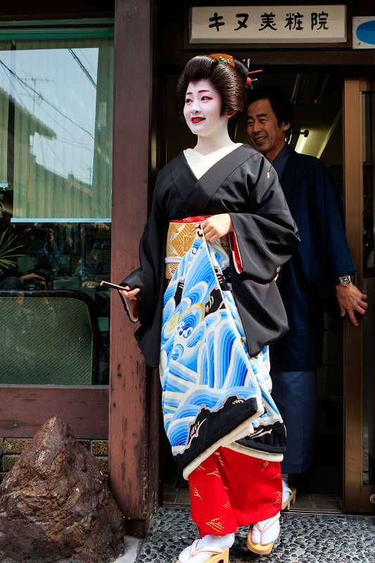 襟替え(祇園甲部・紗月さん)_f0155048_2353617.jpg